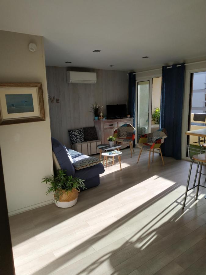 Charmant Appartement A 350M De La Plage Et Du Port Fréjus Exterior photo